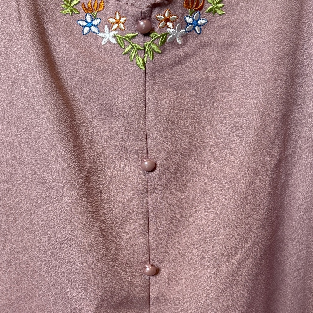 BloomChic Floral Embroidered Mauve Button Front Cami - Picture 4 of 7